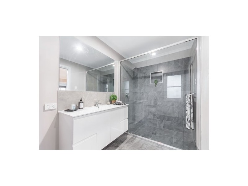 21 Speargrass Parade, Mount Low QLD 4818