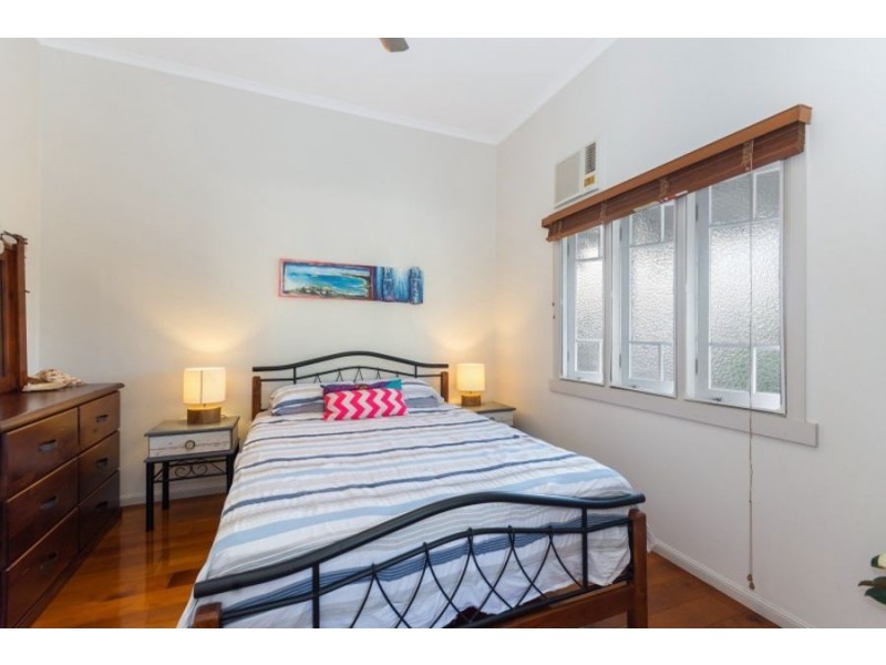 16 Burton Street, Mysterton QLD 4812