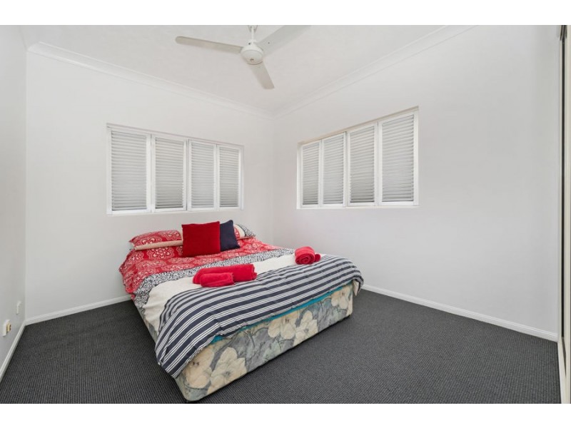 4/100 The Esplanade, Belgian Gardens QLD 4810