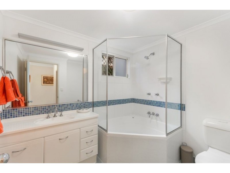 4/100 The Esplanade, Belgian Gardens QLD 4810