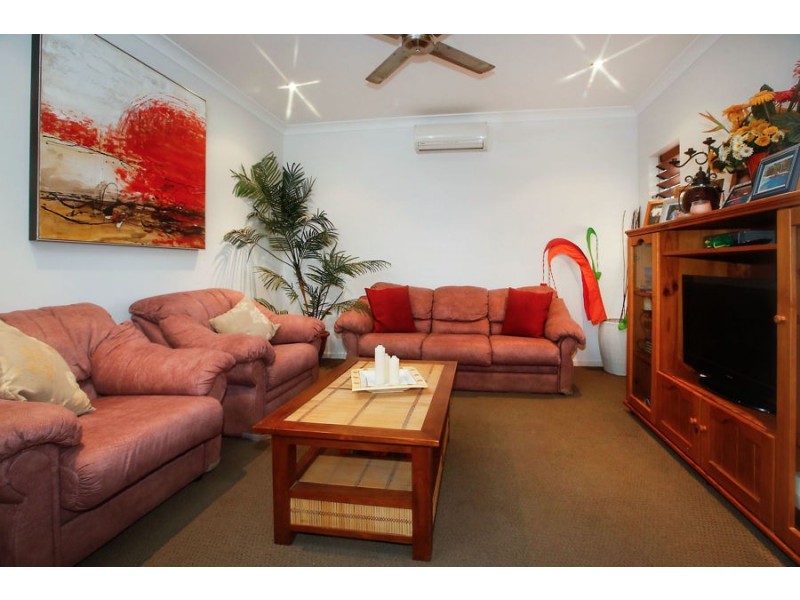 2 Marita Court, Bushland Beach QLD 4818