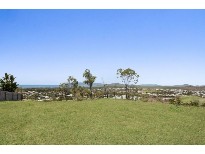 90 Goicoechea Drive, Bushland Beach QLD 4818