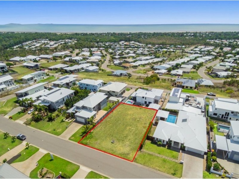 114 Goicoechea Drive, Bushland Beach QLD 4818