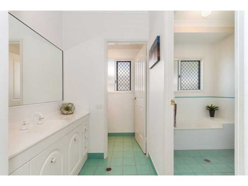 23 Mendi Drive, Bushland Beach QLD 4818