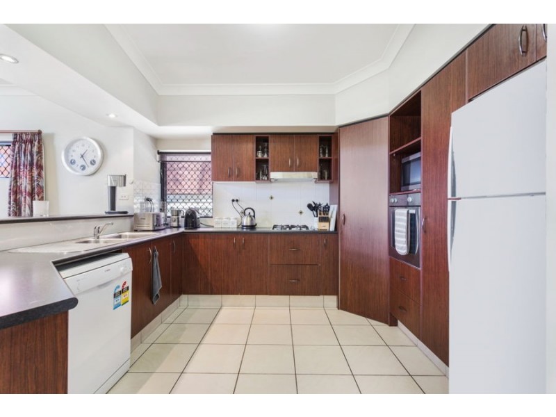 6 Cromwell Court, Mount Louisa QLD 4814