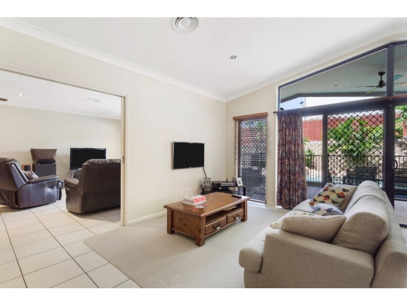 6 Cromwell Court, Mount Louisa QLD 4814