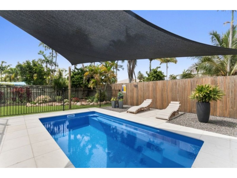 5 Sandalan Court, Bushland Beach QLD 4818