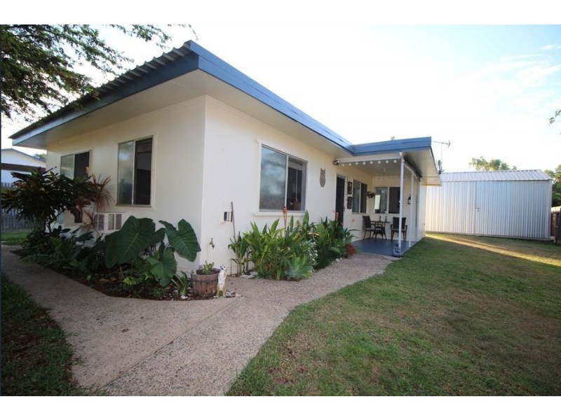 13 Saunders Beach Road, Saunders Beach QLD 4818