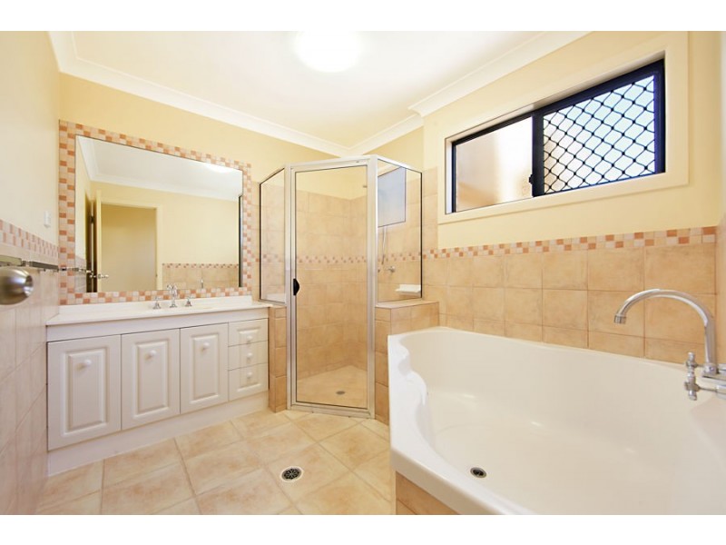 14 Mustey Close, Mount Louisa QLD 4814