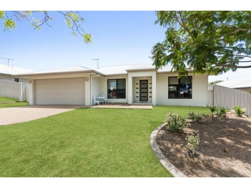 16 Yanooa Court, Bushland Beach QLD 4818