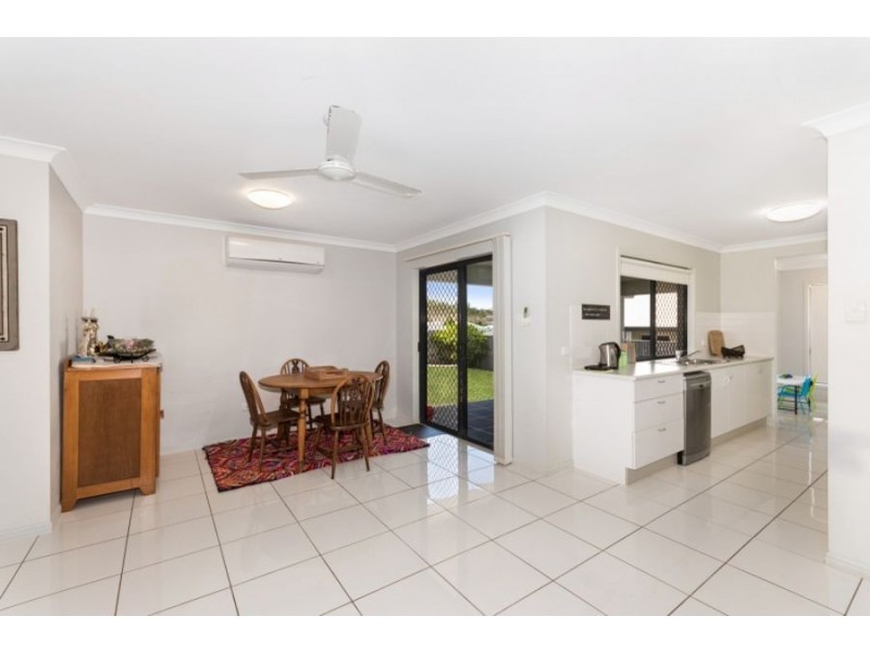 16 Yanooa Court, Bushland Beach QLD 4818