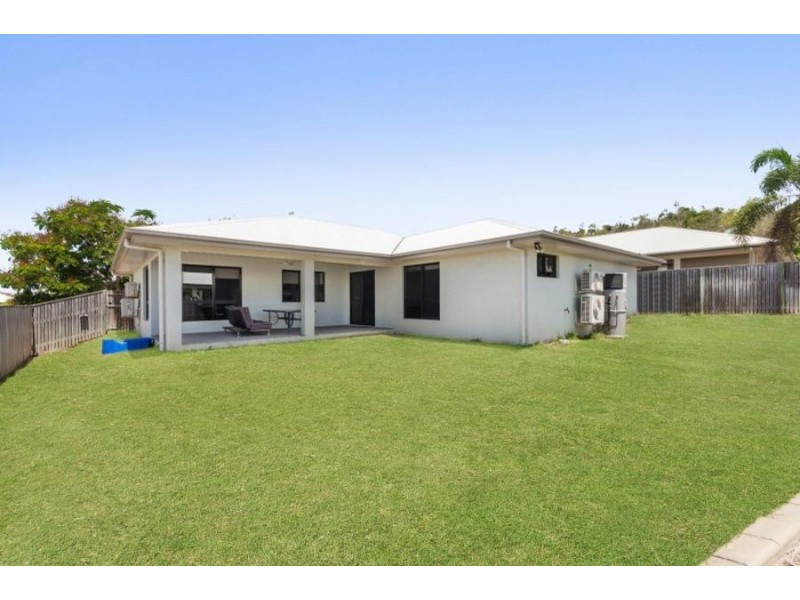 16 Yanooa Court, Bushland Beach QLD 4818
