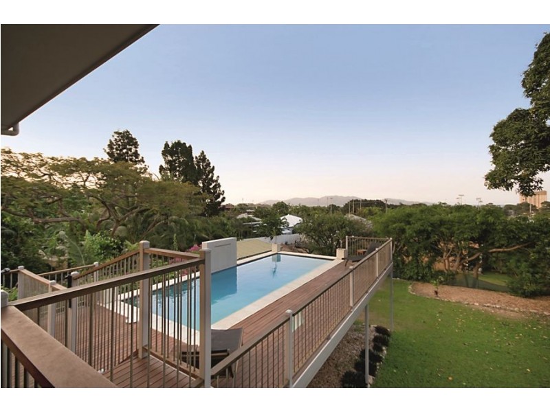 26 Alexandra Street, North Ward QLD 4810