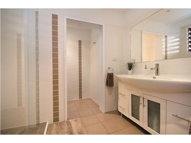 26 Alexandra Street, North Ward QLD 4810