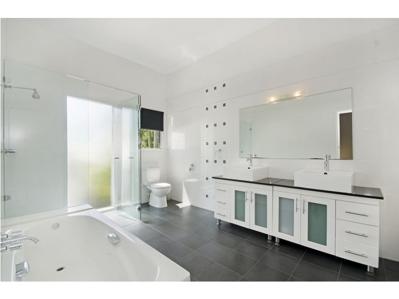 26 Alexandra Street, North Ward QLD 4810