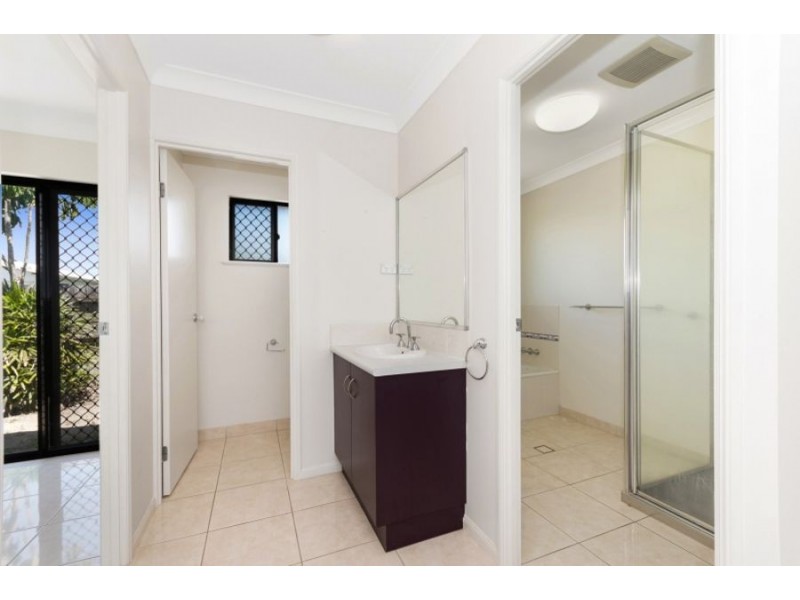 150 Daintree Drive, Bushland Beach QLD 4818