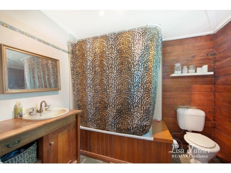 13 Ninth Street, Railway Estate QLD 4810