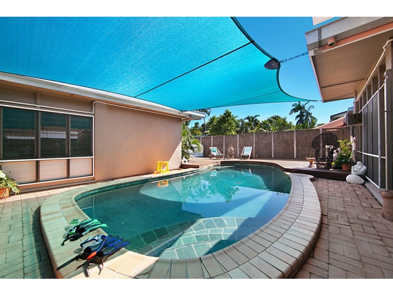 17 Fantome Street, Rowes Bay QLD 4810