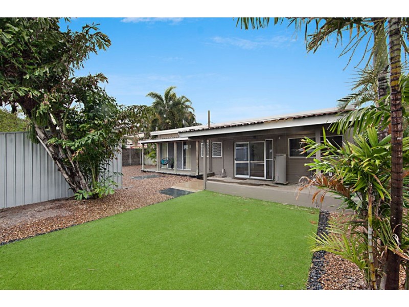 17 Fantome Street, Rowes Bay QLD 4810