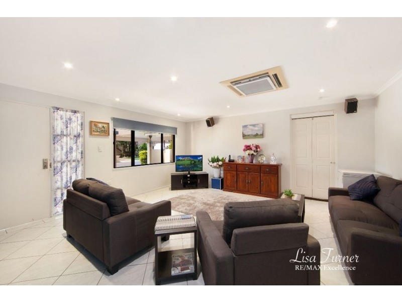 18 Selwyn Street, Cranbrook QLD 4814