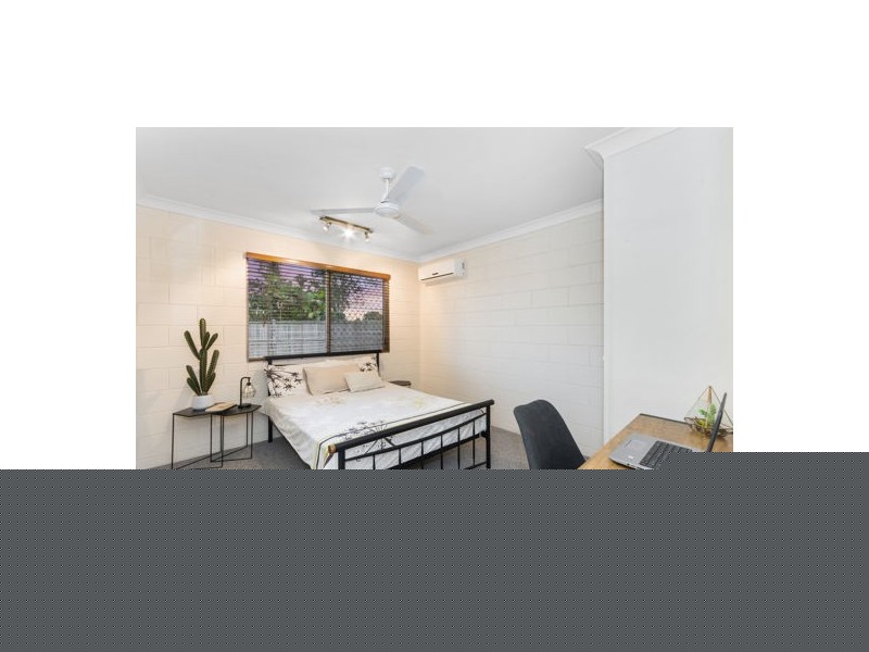 18 Violet Crescent, Rasmussen QLD 4815