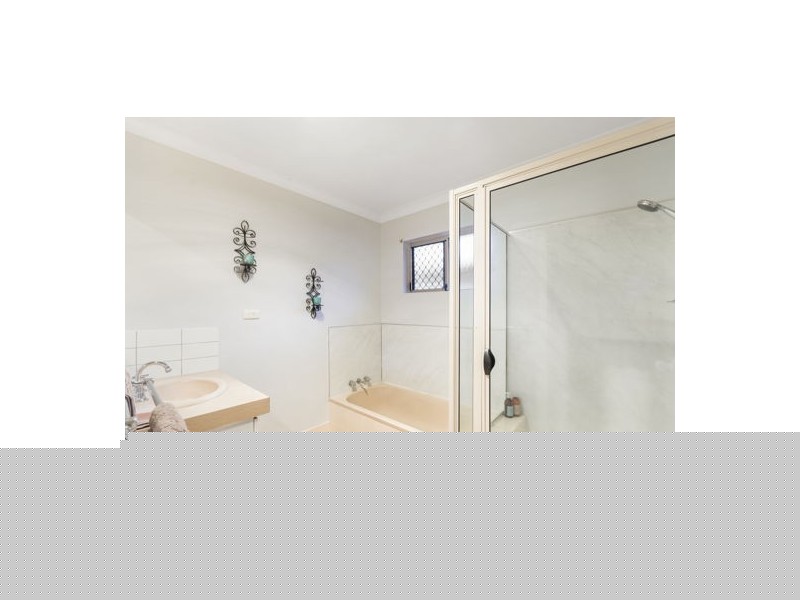 18 Violet Crescent, Rasmussen QLD 4815