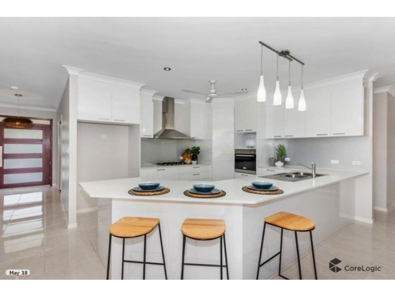 17 Holbourne Street, Bushland Beach QLD 4818