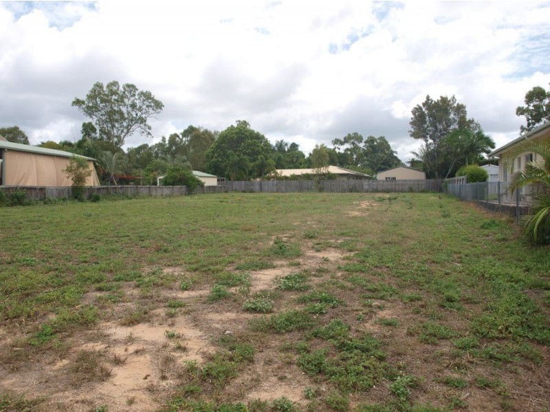 41 Coutts Drive, Bushland Beach QLD 4818