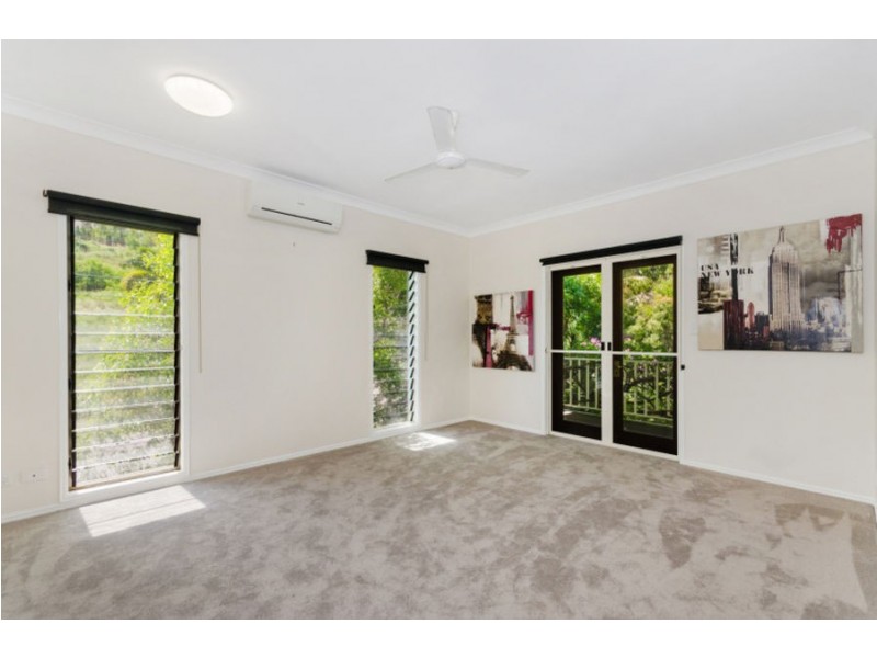 10 Kensington Court, Castle Hill QLD 4810