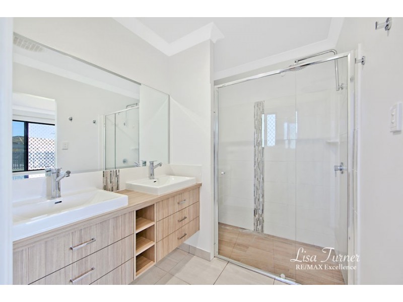19 Marblewood Circuit, Mount Low QLD 4818