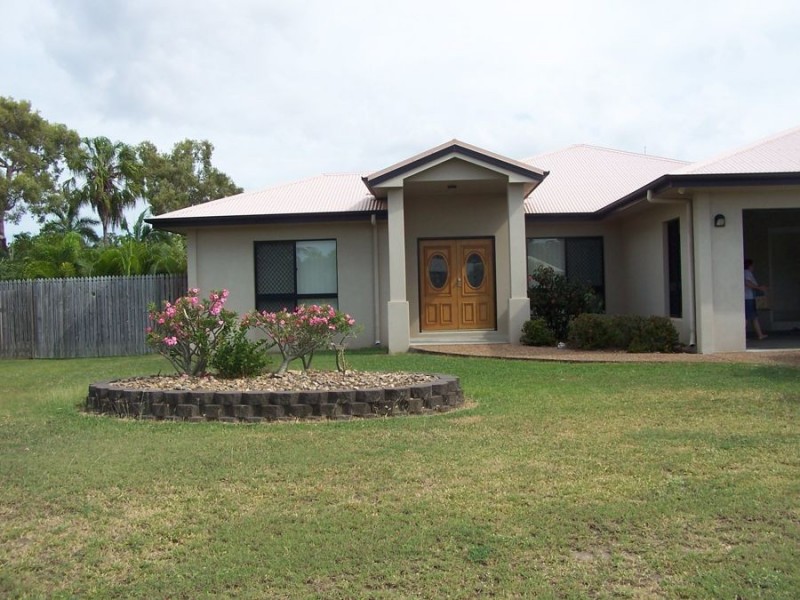 6 Hickory Court, Bushland Beach QLD 4818