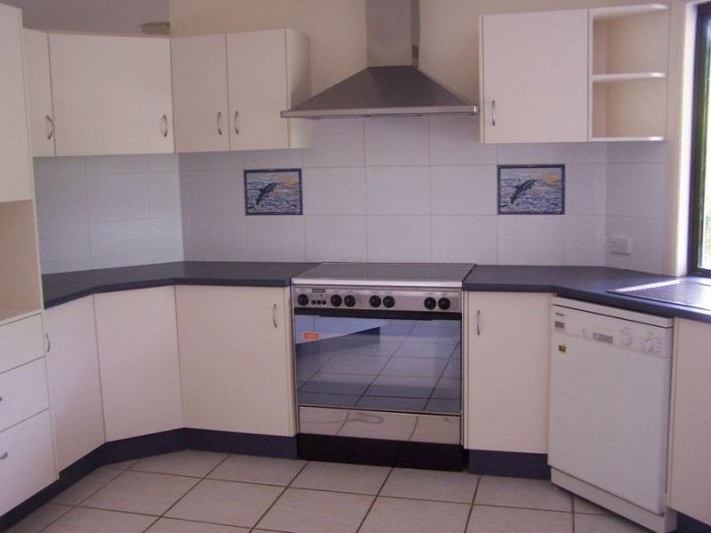 6 Hickory Court, Bushland Beach QLD 4818