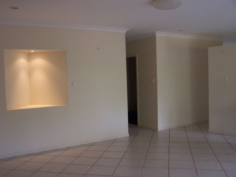 6 Hickory Court, Bushland Beach QLD 4818