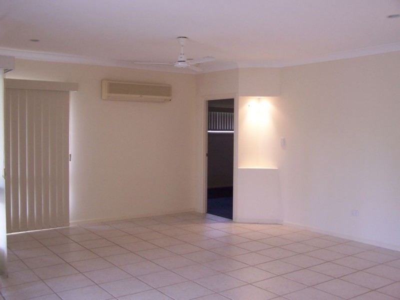 6 Hickory Court, Bushland Beach QLD 4818