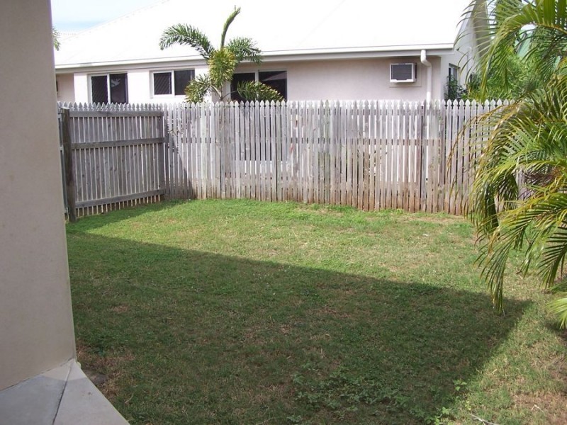 6 Hickory Court, Bushland Beach QLD 4818