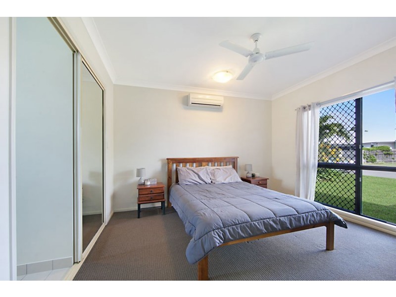 5 Ningaloo Crescent, Burdell QLD 4818