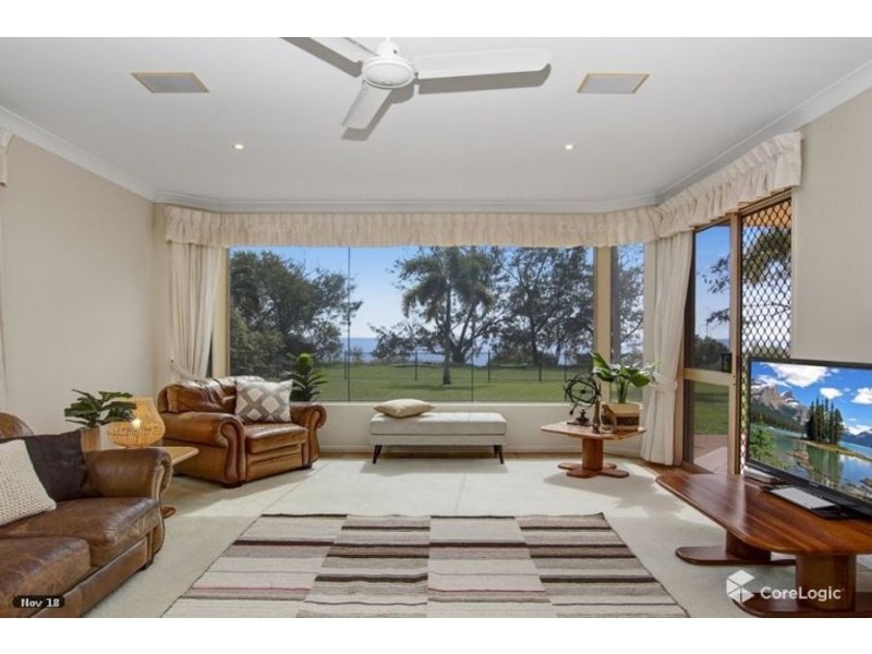 60 Waterview Drive, Bushland Beach QLD 4818