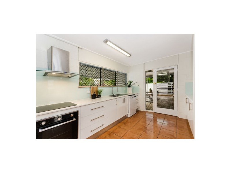 297 Charles Street, Heatley QLD 4814