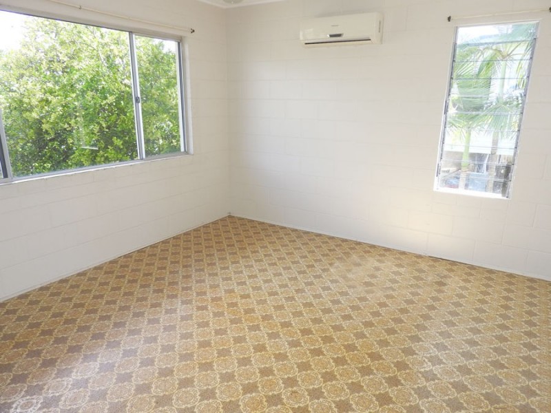 2/31 Roberts Street, Hermit Park QLD 4812