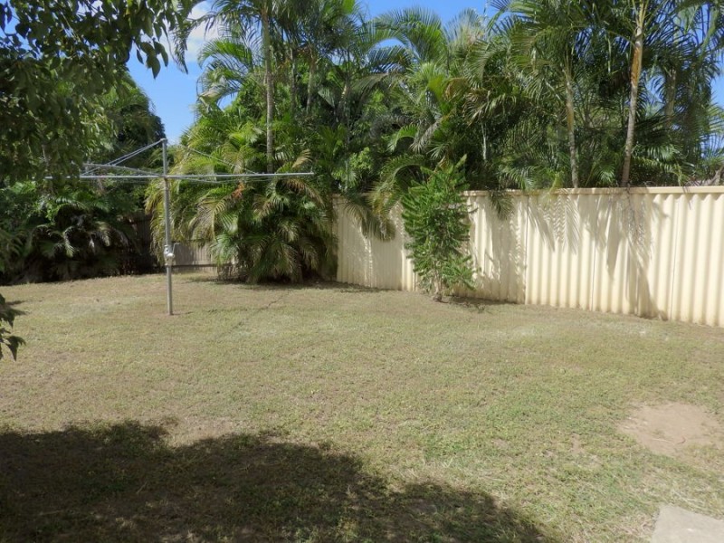 2/31 Roberts Street, Hermit Park QLD 4812