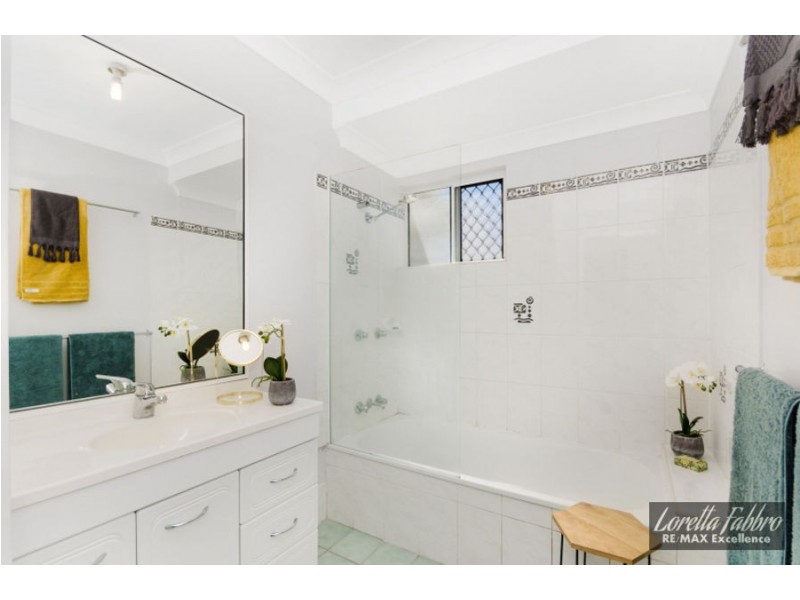 8 Eileen Court, Kelso QLD 4815