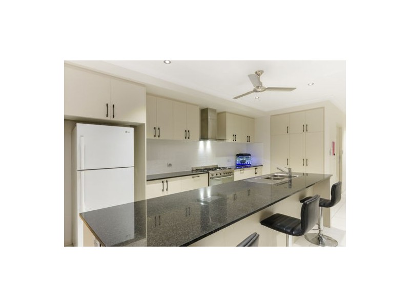 3 Coowarra Court, Mount Low QLD 4818