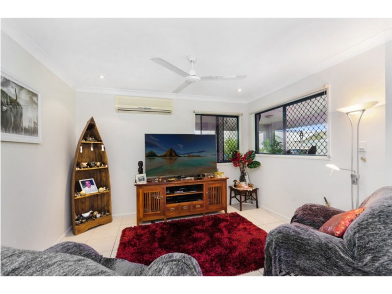 5 Platypus Street, Bushland Beach QLD 4818