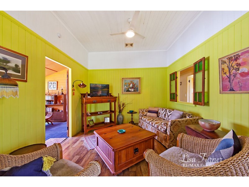 40 Twelfth Avenue, Railway Estate QLD 4810