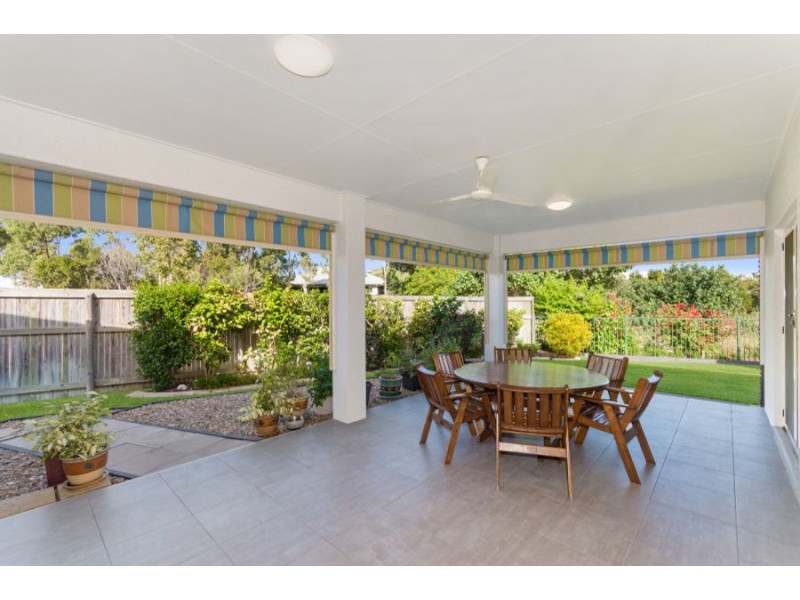 15 Woodwark Drive, Bushland Beach QLD 4818