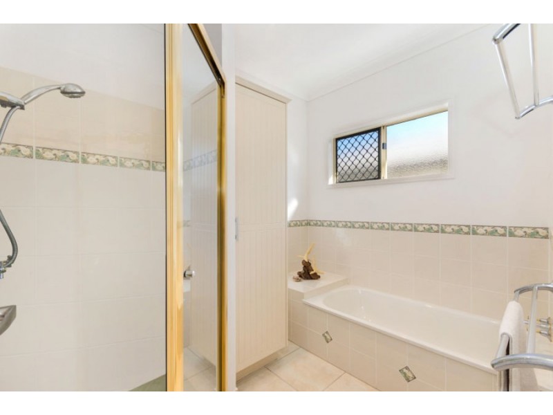 15 Woodwark Drive, Bushland Beach QLD 4818