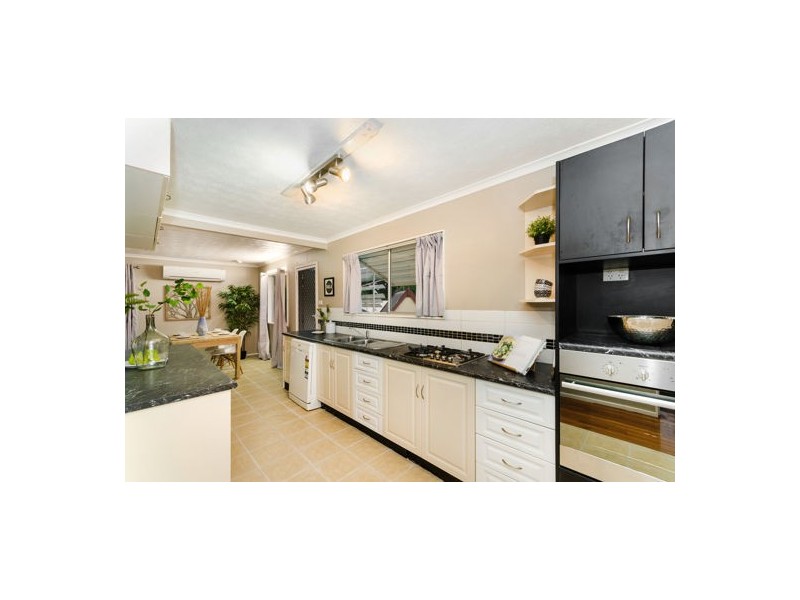 27 Bultarra Crescent, Kirwan QLD 4817