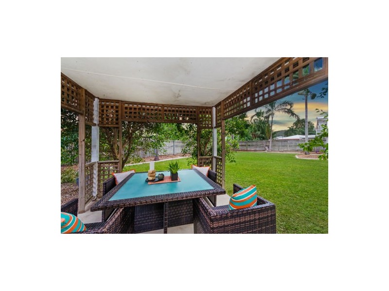 27 Bultarra Crescent, Kirwan QLD 4817