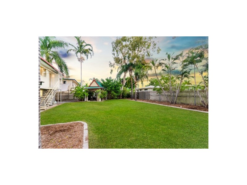 27 Bultarra Crescent, Kirwan QLD 4817