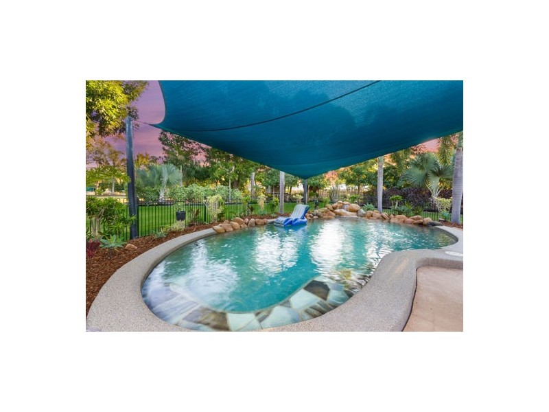 13 Duroy Street, Mount Low QLD 4818